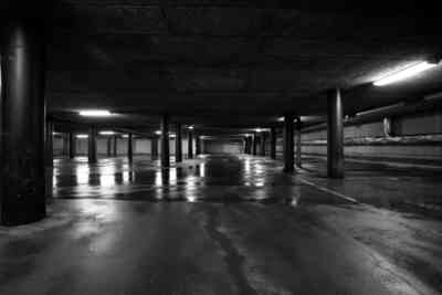 📷 Parking garage