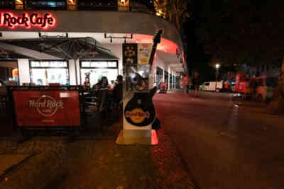 📷 Hard Rock Cafe Souvenir