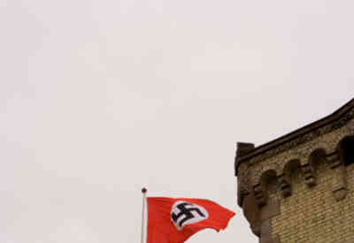 📷 The Nazi flag raised on the Norwegian parliament