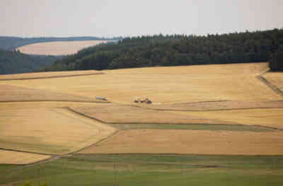 📷 Harvesting hay bales
